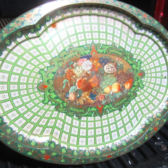 VTG 1971 DAHER OVAL LARGE TRAY, GREEN DESIGN EDGE W/FLORAL & FRUIT CENTER - Picture 1 of 5